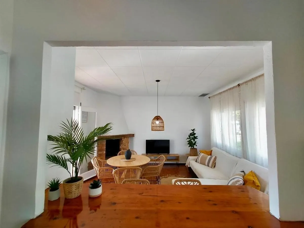 Villa Gorgot With A Pool And Private Parking Empuriabrava 0*,