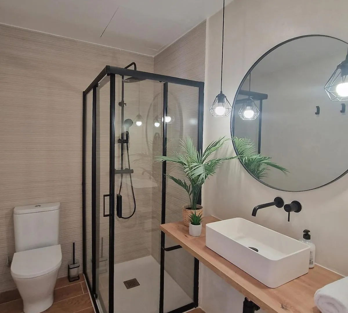 Villa Gorgot With A Pool And Private Parking Empuriabrava İspanya